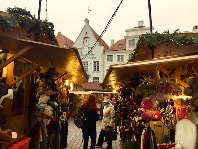 Tallinnan joulutorin vilinää.
