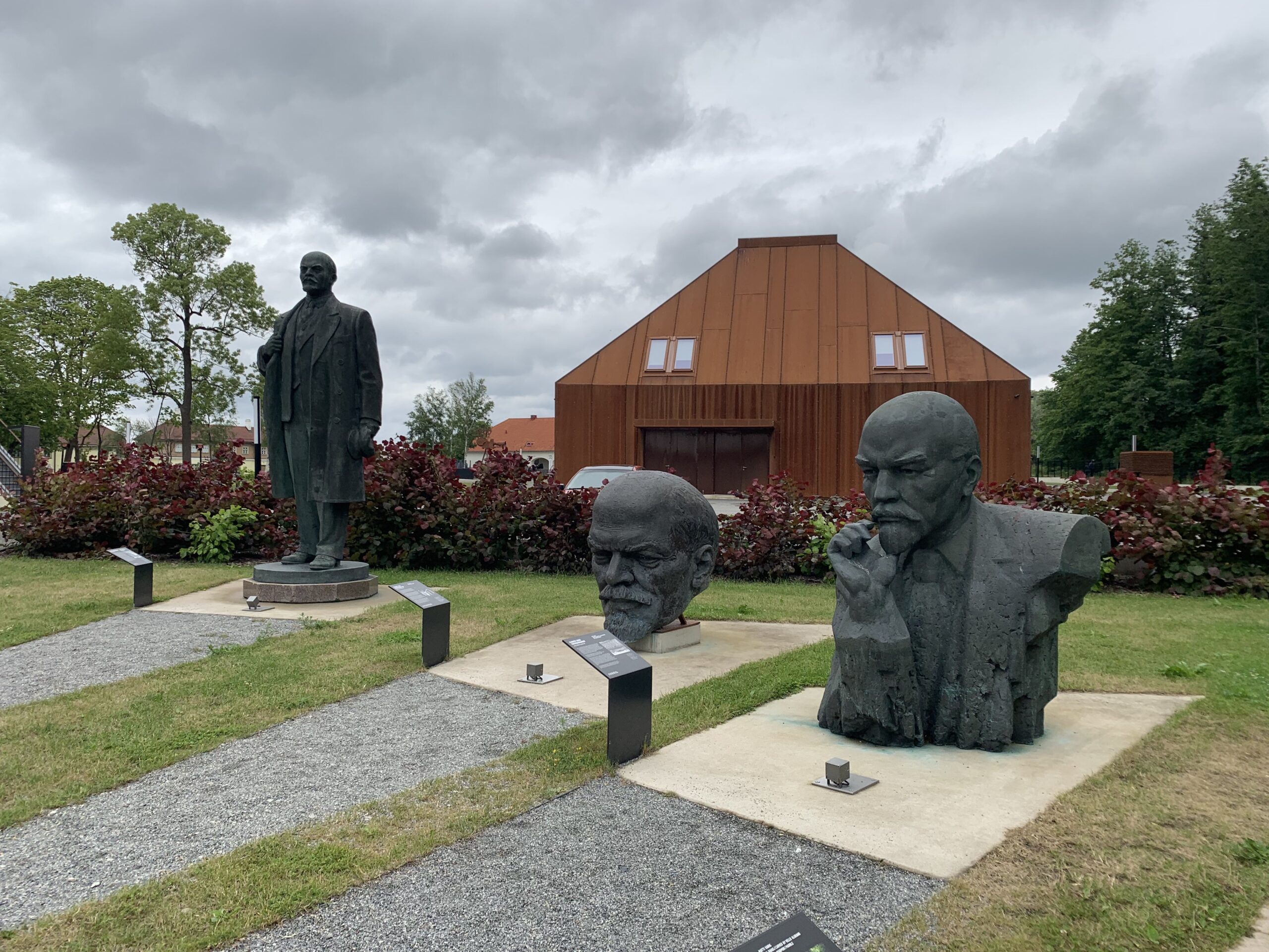 Viron historiallinen museo - Maarjamäen linna ja patsaspuisto | Parasta  Tallinnassa