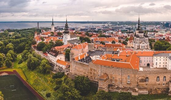 Kuinka virolaiset nettikasinot hyödyntävät uusia maksutapoja?